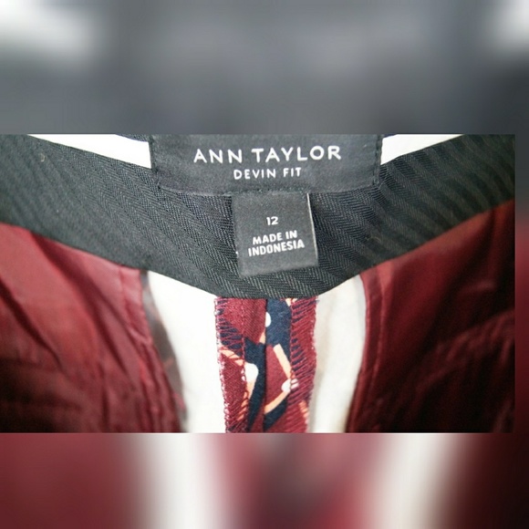 Ann Taylor Devin Fit Cropped Pants - Picture 2 of 2